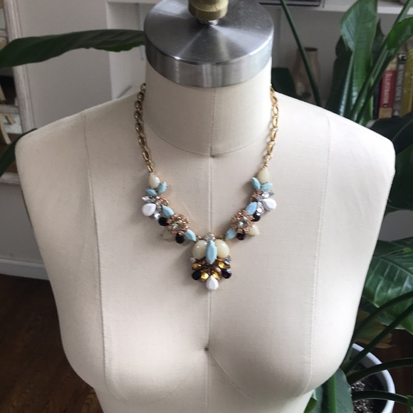 J Crew statement necklace - Picture 3 of 7